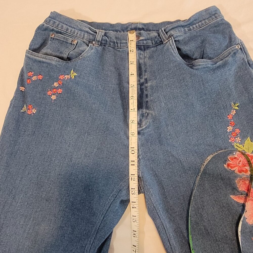 PRETTY FLORAL EMBROIDERED CROPPED PANTS JEANS EUC L - Picture 5 of 8